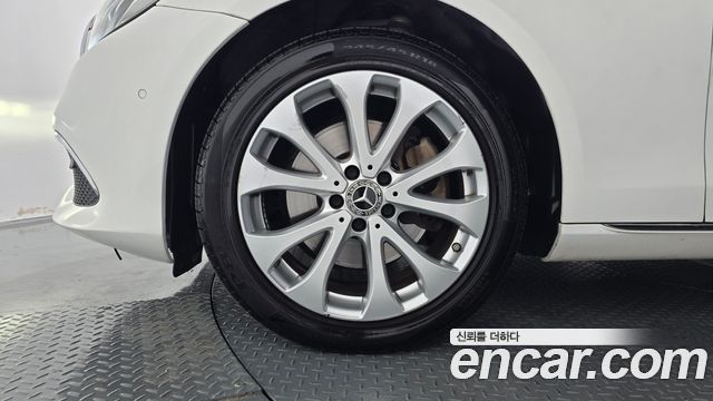 Mercedes-Benz E-Class (W213) E220d Exclusive 2018 — фото 5