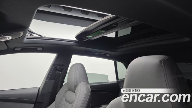 Audi Q8 (4M) 55 TFSI Quattro Premium 2023 — фото 13