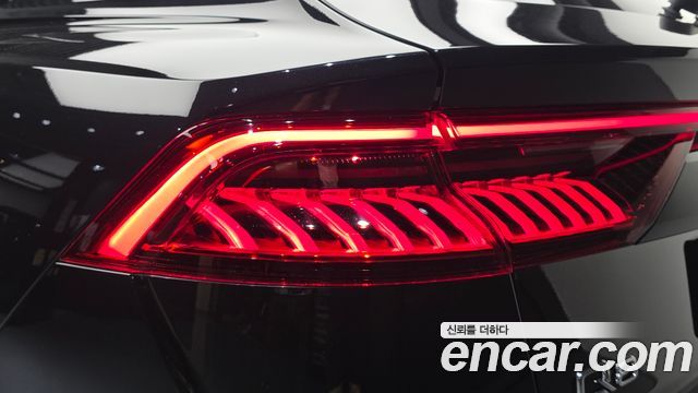 Audi Q8 (4M) 55 TFSI Quattro Premium 2023 — фото 23