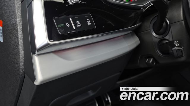 Audi Q8 (4M) 55 TFSI Quattro Premium 2023 — фото 31