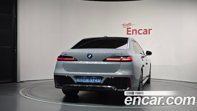 BMW i7 (G70) xDrive 60 M sport 2023 — фото 4