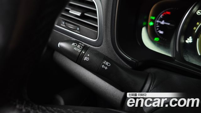 Renault Korea QM6 2.0 GDe RE Signature 2WD 2020 — фото 28