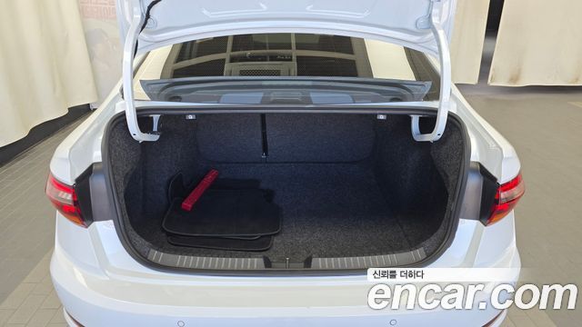 Volkswagen Jetta (VII) 1.4 TSI Prestige 2020 — фото 20