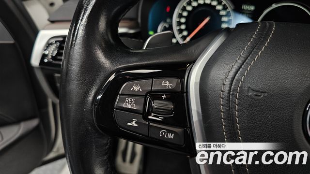 BMW 5 Series (G30) 520d M Sport Package Plus 2017 — фото 16