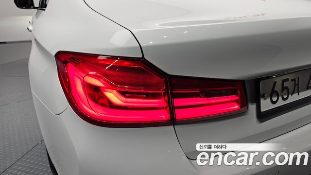 BMW 5 Series (G30) 520d M Sport Package Plus 2017 — фото 23