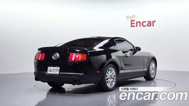 Ford Mustang Coupe 2012 — фото 2
