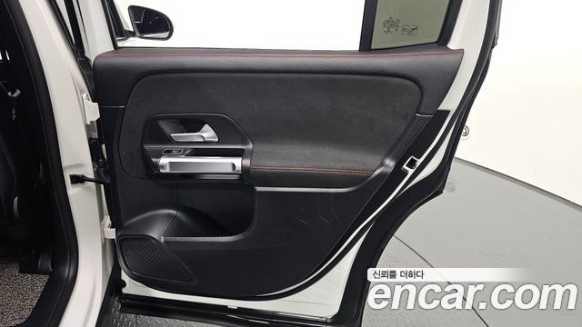 Mercedes-Benz GLB-Class (X247) GLB250 4MATIC 2021 — фото 25
