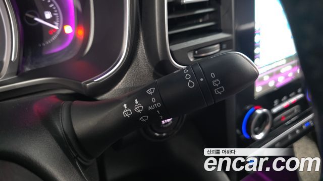 Renault Korea QM6 Diesel 2WD RE Signature 2019 — фото 31