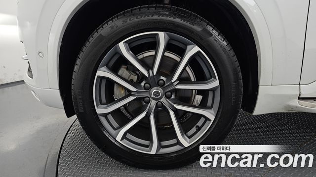 Volvo XC90 (II) D5 Momentum 2017 — фото 5