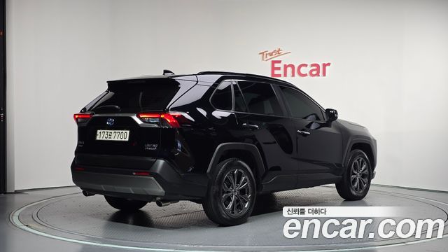 Toyota RAV4 (V) 2,5 4WD Hybrid LTD 2023 — фото 2