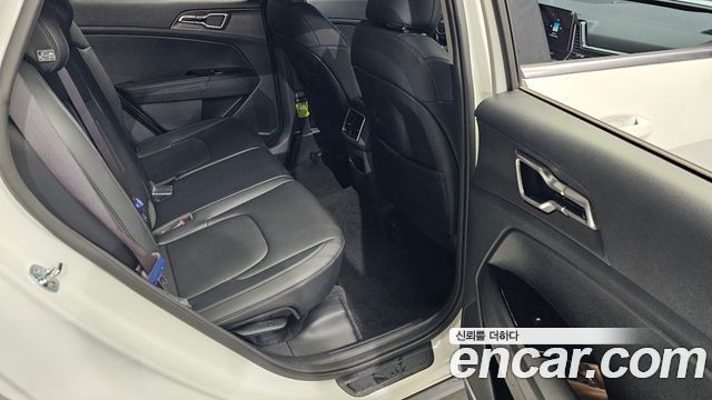 Kia Sportage (V) Gasoline 1.6 Turbo 2WD Prestige 2024 — фото 11