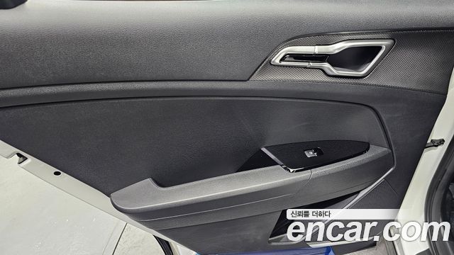 Kia Sportage (V) Gasoline 1.6 Turbo 2WD Prestige 2024 — фото 25
