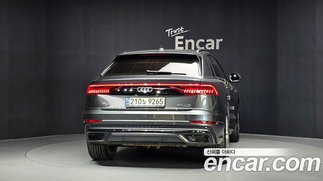 Audi Q8 (4M) 55 TFSI Quattro Premium 2022 — фото 4