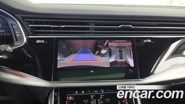Audi Q8 (4M) 55 TFSI Quattro Premium 2022 — фото 15