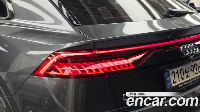 Audi Q8 (4M) 55 TFSI Quattro Premium 2022 — фото 23