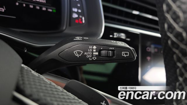 Audi Q8 (4M) 55 TFSI Quattro Premium 2022 — фото 28