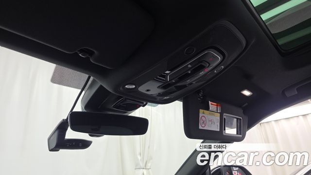 Audi Q8 (4M) 55 TFSI Quattro Premium 2022 — фото 29