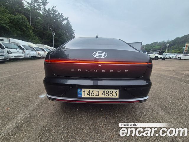 Hyundai Grandeur (GN7) 2,5 Gasoline 2WD Exclusive 2023 — фото 4