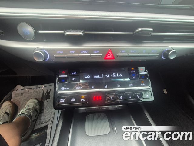Hyundai Grandeur (GN7) 2,5 Gasoline 2WD Exclusive 2023 — фото 15