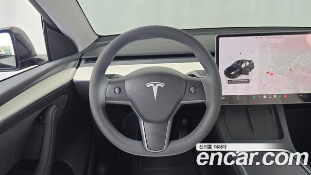 Tesla Model Y Long Range AWD 2024 — фото 13