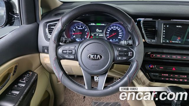 Kia Carnival Gasoline 9-seater Limousine(Special vehicle) 2019 — фото 12