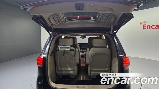 Kia Carnival Gasoline 9-seater Limousine(Special vehicle) 2019 — фото 35