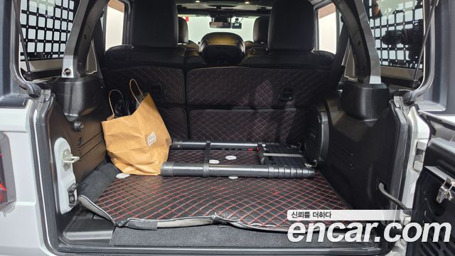 Jeep Wrangler (JL) 2.0 Rubicon 4Door 2024 — фото 18