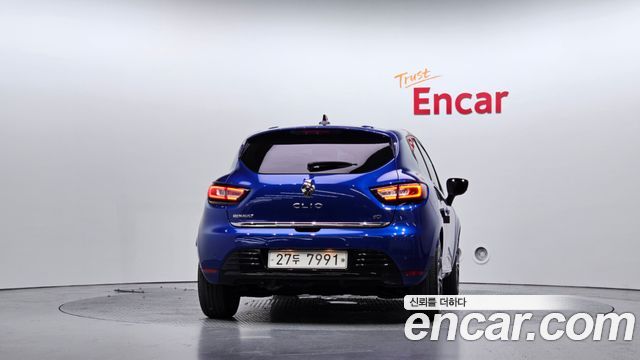 Renault Korea Clio Intens 2018 — фото 4