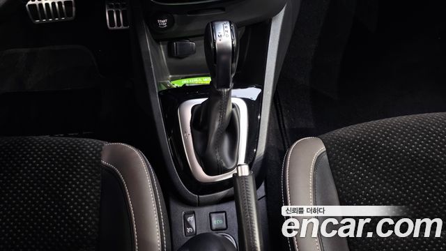 Renault Korea Clio Intens 2018 — фото 9