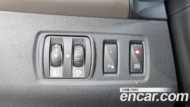 Renault Korea Clio Intens 2018 — фото 19