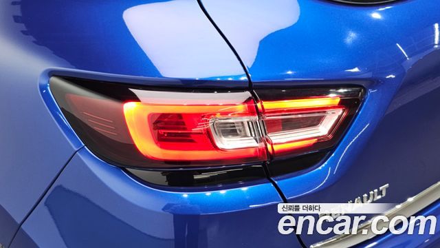 Renault Korea Clio Intens 2018 — фото 23