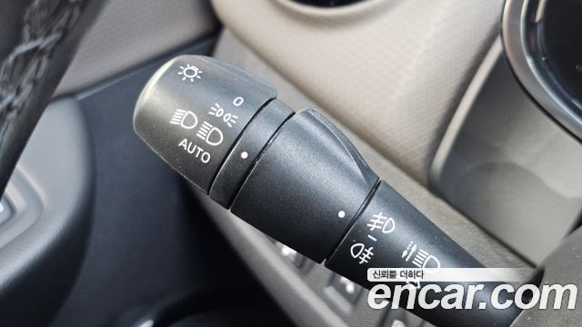 Renault Korea Clio Intens 2018 — фото 28