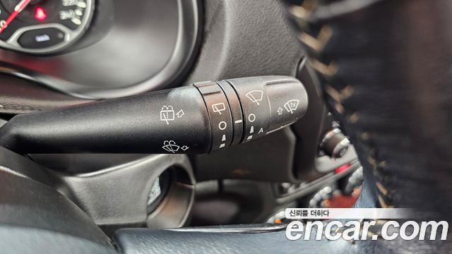 Jeep Renegade 2.0 Diesel Limited AWD 2017 — фото 20