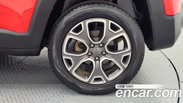 Jeep Renegade 2.0 Diesel Limited AWD 2017 — фото 21