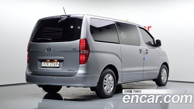 Hyundai Grand Starex Van 5-Seater Modern 2021 — фото 2