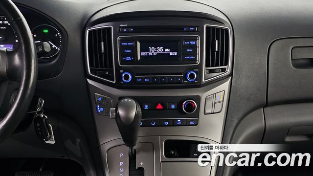 Hyundai Grand Starex Van 5-Seater Modern 2021 — фото 15