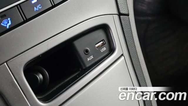 Hyundai Grand Starex Van 5-Seater Modern 2021 — фото 16