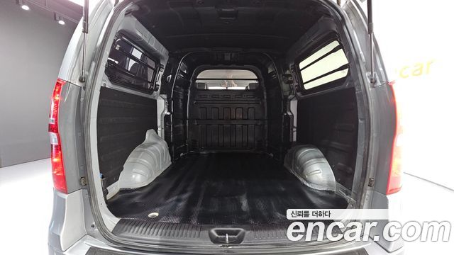 Hyundai Grand Starex Van 5-Seater Modern 2021 — фото 20