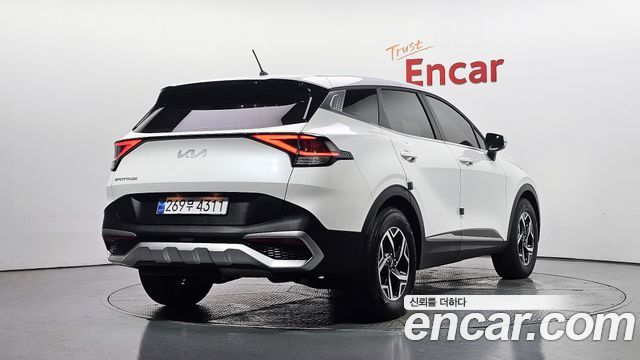 Kia Sportage (V) Diesel 2.0 2WD Trendy 2023 — фото 2