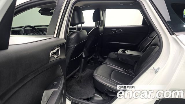 Kia Sportage (V) Diesel 2.0 2WD Trendy 2023 — фото 12