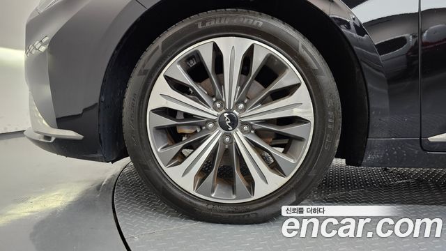Kia K8 Hybrid Noblesse 2022 — фото 5