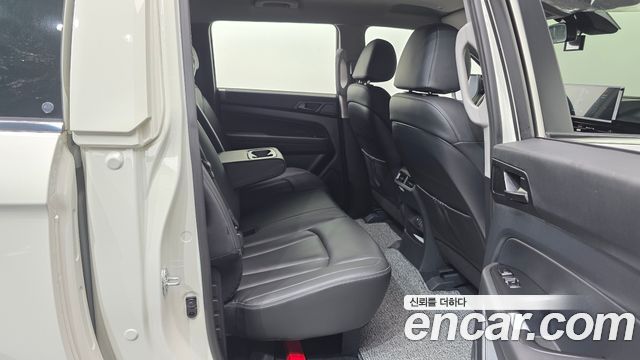 KG Mobility (SsangYong) Musso (Q300) Gasoline 2.0 4WD M7 2026 — фото 19
