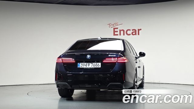 BMW 5 Series (G60) 530e M Sport 2025 — фото 4