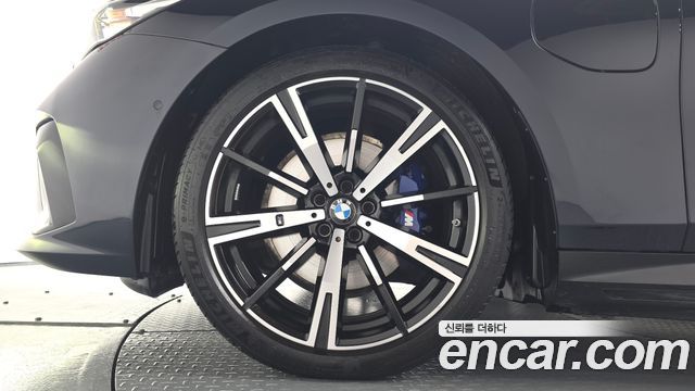 BMW 5 Series (G60) 530e M Sport 2025 — фото 5