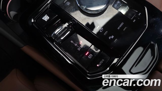 BMW 5 Series (G60) 530e M Sport 2025 — фото 9