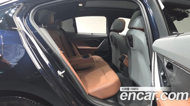 BMW 5 Series (G60) 530e M Sport 2025 — фото 15