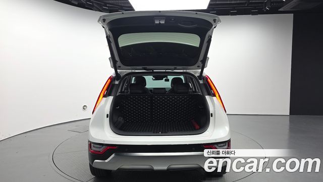 Kia Niro Prestige 2026 — фото 42