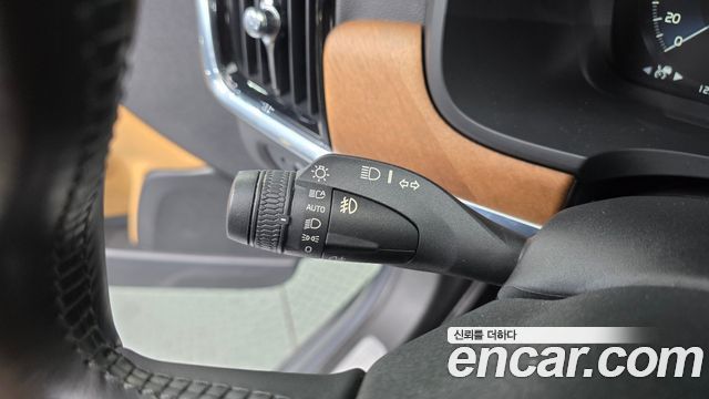 Volvo S90 D5 AWD Inscription 2019 — фото 20
