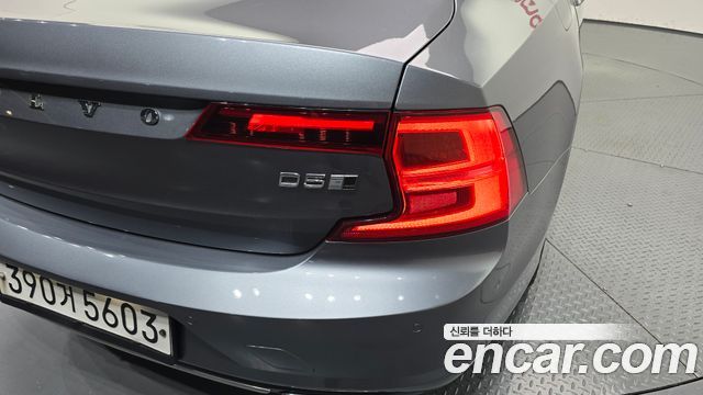 Volvo S90 D5 AWD Inscription 2019 — фото 23