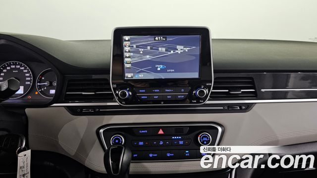 Hyundai Grand Starex 4WD Limousine 2019 — фото 13